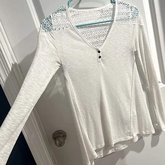 Hollister Long sleeve Top - Picture 3 of 4